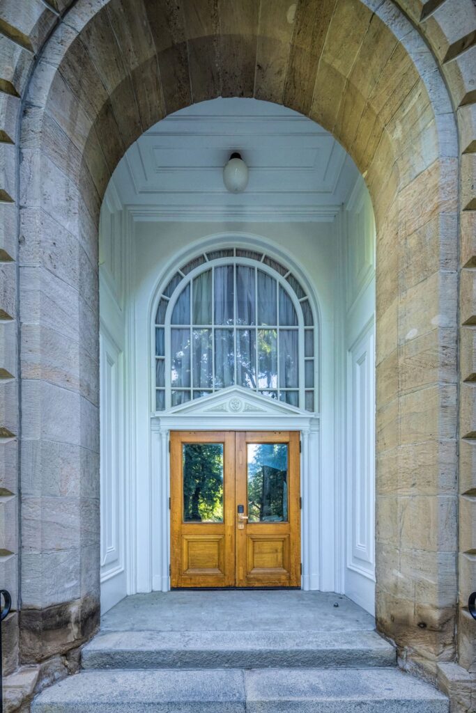 double doors government building